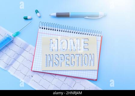 Affiche textuelle indiquant l'inspection de la maison. Concept d'affaires examen de l'état d'une propriété liée à la maison lecture graphique et rédaction de notes médicales importantes analyse des résultats de test Banque D'Images