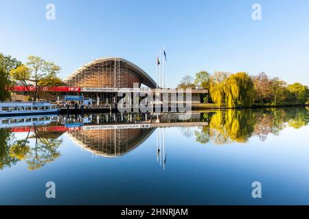 La Haus der Kulturen der Welt (Maison des cultures du monde) à Berlin Banque D'Images