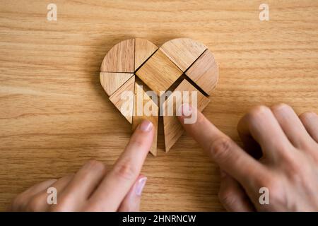 Concept de coeur de puzzle.Relation romantique et Saint-Valentin Banque D'Images