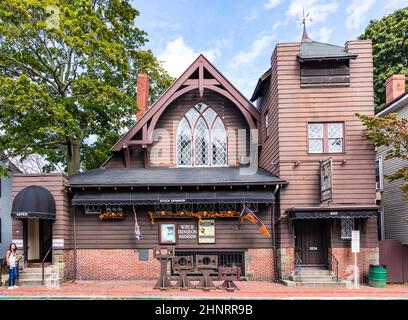 L'ancienne maison victorienne sert de musée Witch Dungeon à Salem Banque D'Images