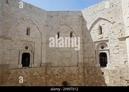 Castel del Monte (Château du Mont) à Apulia, Italie Banque D'Images