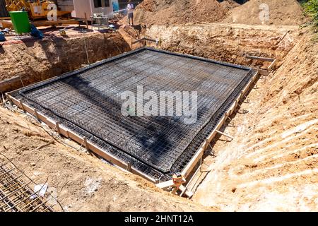 base avec béton résistant à l'eau et isolation pentaflex Banque D'Images