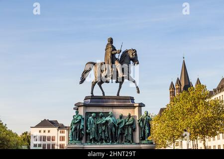 Monument au centre de Cologne de Kaiser Freidrich Wilhelm à Heumarkt Banque D'Images