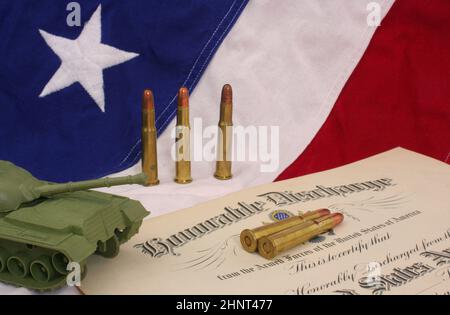 Décharge honorable certificat militaire américain avec historique drapeau Banque D'Images