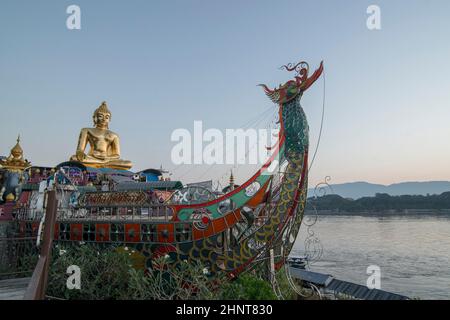 THAÏLANDE SOP RUAK MEKONG TEMPLE DE BOUDDHA GÉANT Banque D'Images