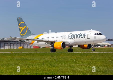 Condor Airbus A320 aéroport de Stuttgart en Allemagne Banque D'Images