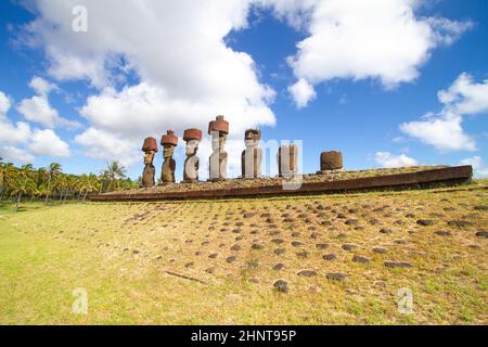 Moai à AHU Tongariki, île de Pâques, Chili. Banque D'Images