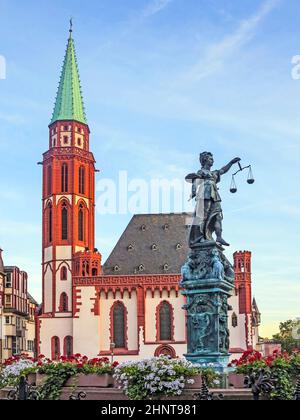 lady Justice à Francfort sur la place Roemer Banque D'Images