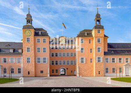 Célèbre entrée du palais à Schwetzingen, Allemagne Banque D'Images