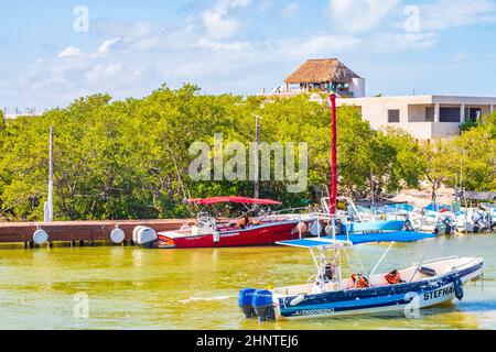 Paysage panoramique Holbox village port Muelle de Holbox Mexique. Banque D'Images