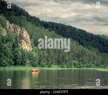 07 de juillet 2017, Russie, Bashkortostan, rafting sur le paysage de la rivière Belaya Banque D'Images