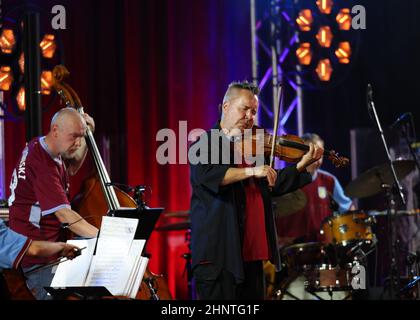 Nigel Kennedy est en direct à l'édition 26rd du Festival de Jazz d'été à Cracovie Banque D'Images