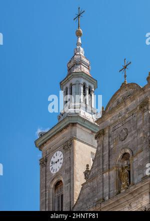 Zolochiv, Ukraine 06.07.2021.Dormition du Theotokos Kosciol à Zolochiv, région de Lviv en Ukraine, par une belle journée d'été Banque D'Images