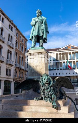 Monument à Daniele Manin, patriote italien, homme d'État et chef du Risorgimento ( unification italienne ), campo Manin à Venise, Italie Banque D'Images