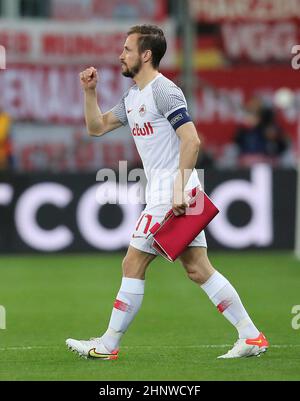 Firo: Fuvuball: Football: 02/16/2022 Ligue des champions, saison 2021/2022 tour de 16 première jambe, FC Salzburg - FC Bayern Mvºnchen 1:1, Andreas Ulmer, FC Salzburg, Salzbourg, FCS, figurine, geste, Banque D'Images