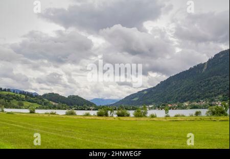 Paysage autour de la grosse Alpsee, un lac près d'Immenstadt en Bavière, Allemagne Banque D'Images