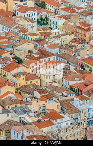 Vue aérienne sur le paysage urbain depuis le fort de palamidi de la ville de nafplion, péloponnèse, grèce Banque D'Images