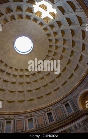 Rome, Italie - 16 août 2019 : Dôme du Temple Panthéon à Rome Banque D'Images