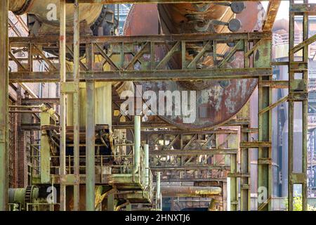 Usine de haut fourneaux désutilisée à Duisburg en détail Banque D'Images