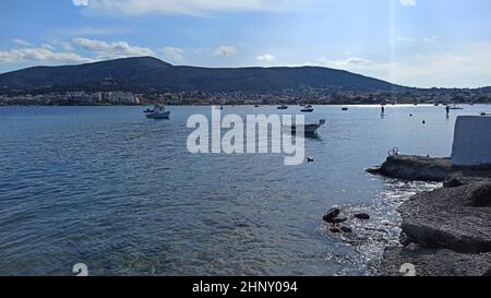Vue sur le port de Porto Rafti Attica de Grèce Banque D'Images