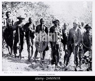 Matabili (Matabele) Warriors le peuple Ndebele du Nord (Ndebele du Nord : amaNdebele; une branche du Zulu d'Afrique du Sud) est un groupe ethnique Bantu en Afrique australe. Ils parlent une langue appelée isiNdebele.[1] les Ndebele du Nord ont été historiquement appelés le Matabéle par le peuple sotho, dans le livre The Living races of Huma; Volume 2 par Henry Neville Hutchinson, publié à Londres en 1901 par Hutchinson & co Banque D'Images