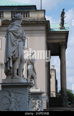 Statue du général prussien Friedrich Wilhelm Freiherr von Buelow, Graf von Dennewitz, rue Unter den Linden, Berlin Allemagne. Banque D'Images