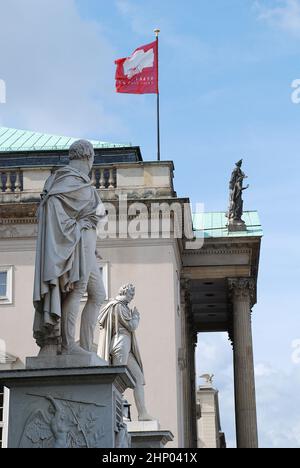 Statue du général prussien Friedrich Wilhelm Freiherr von Buelow, Graf von Dennewitz, rue Unter den Linden, Berlin Allemagne. Banque D'Images