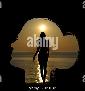 Double exposition de la tête d'une femme combinée à une silhouette de femme sur une rive côtière au lever du soleil Banque D'Images