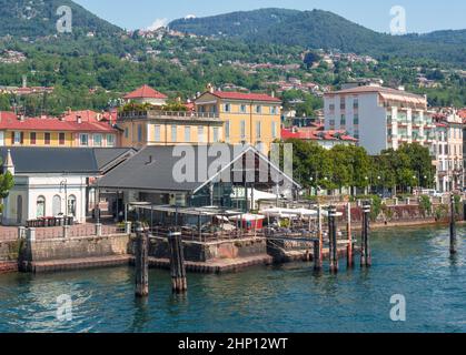 Ancienne jetée de l'intra - Verbania, suggestive bâtiment de la fin du XIXe siècle dans le style Art nouveau. Lac majeur, Italie Banque D'Images
