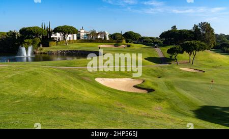 Vale do Lobo, Royal Golf course, Algarve, trou 7, bunker, lac Banque D'Images