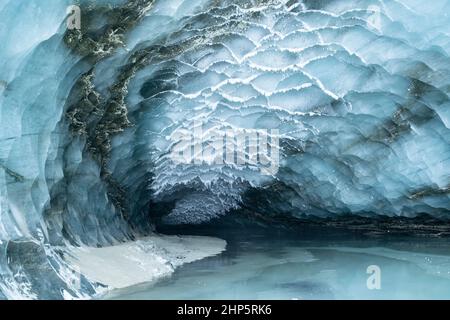 Grotte de glace; glacier Castner, Alaska; formations de glace Banque D'Images