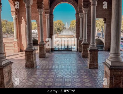 Photo d'une plaza dans le Parque de Maria Luisa , Séville Banque D'Images