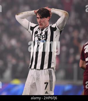 Turin. 18th févr. 2022. Dusan Vlahovic de Juventus réagit lors d'un match de football de série A entre le FC Juventus et Turin à Turin, en Italie, le 18 février 2022. Credit: Federico Tardito/Xinhua/Alamy Live News Banque D'Images