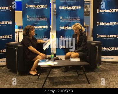 Le Dr Nora Volkow, directrice, Institut national de lutte contre l'abus des drogues, a interviewé EN DIRECT le MÉDECIN RADIO à SiriusXM le lundi 18 mai 2015, lors de la réunion annuelle 168th de l'American Psychiatric Association à Toronto, Canada ca. 2015 Banque D'Images