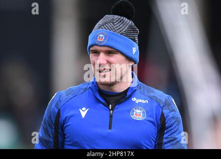 Bath, Royaume-Uni. 19th févr. 2022. 19th février 2022 ; The Recreation Ground, Bath, Somerset, Angleterre ; Gallagher Premiership Rugby, Bath versus Leicester; Ben Spencer de Bath se réchauffe crédit: Action plus Sports Images/Alay Live News Banque D'Images