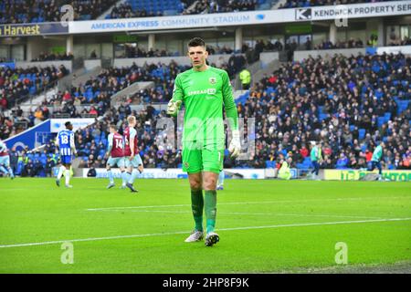 Brighton, Royaume-Uni. 19th févr. 2022. Nick Pope Goalkeeper de Burnley lors du match Premier League entre Brighton & Hove Albion et Burnley à l'Amex le 19th 2022 février à Brighton, en Angleterre. (Photo de Jeff Mood/phcimages.com) Credit: PHC Images/Alamy Live News Banque D'Images