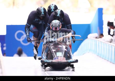 Pékin, Chine. 19th févr. 2022. Hunter Church, Joshua Williamson, Kristopher Horn & Charlie Volker (USA) Bobsleigh : four-Man Heat 1 pendant les Jeux Olympiques d'hiver de Beijing 2022 au National Sliding Centre à Beijing, Chine . Credit: Yohei Osada/AFLO SPORT/Alay Live News Banque D'Images