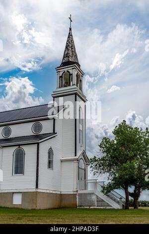 Clocher dans le clocher de l'église catholique romaine de Blumenfeld, près de leader, SK, Canada Banque D'Images