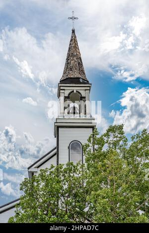 Clocher dans le clocher de l'église catholique romaine de Blumenfeld, près de leader, SK, Canada Banque D'Images