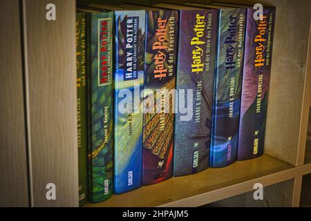 Gros plan de tous les chapitres du livre Harry Potter sur le plateau à Berlin, Allemagne Banque D'Images