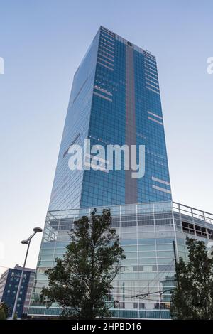 South Tower est le plus haut bâtiment de Belgique. Tour de midi au coucher du soleil, Bruxelles, Belgique Banque D'Images