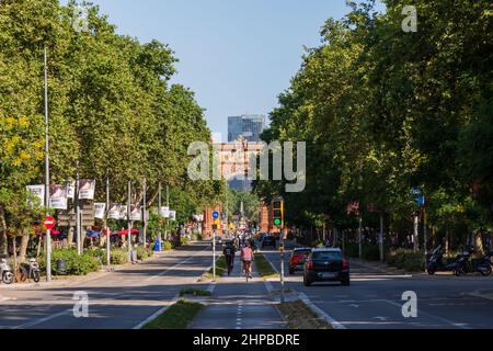 Direction de l'Arc de Triomphe, Barcelone, Espagne Banque D'Images