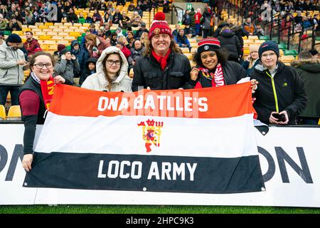 Norwich, Royaume-Uni. 20th févr. 2022. Norwich, Angleterre, février 20th les fans d'Ona Battle pendant le match de la coupe Arnold Clark entre l'Angleterre et l'Espagne à Carrow Road à Norwich, Angleterre Sam Mallia/SPP crédit: SPP Sport Press photo. /Alamy Live News Banque D'Images