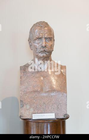 Photo verticale de la sculpture de Wladyslaw Marcinkowski dans le musée de la mairie. Banque D'Images