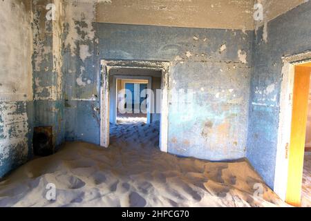 Pomona, Namibie - 16 août 2018 : vue sur les ruines de Pomona, ville de diamants abandonnée Banque D'Images