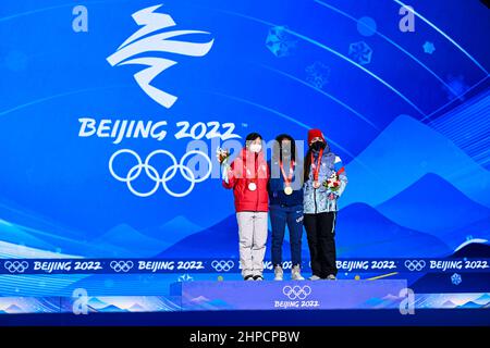 (G-D) Miho Takagi (JPN), Erin Jackson (Etats-Unis), Angelina Golikova (ROC), 14 FÉVRIER 2022 - Patinage de vitesse : cérémonie de la médaille 500m des femmes durant la Beiji Banque D'Images