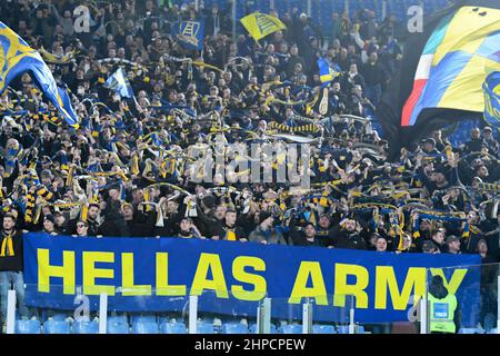 Italie. 19th févr. 2022. Les supporters de Hellas Verona pendant le football Serie A match, Stadio Olimpico, Roma v Verona, 19th février 2022 (photo d'AllShotLive/Sipa USA) Credit: SIPA USA/Alay Live News Banque D'Images