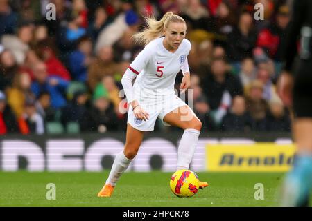 Norforlk, Angleterre; 20th février 2022 ; Carrow Road, Norwich, Norforlk, Angleterre; Arnold Clark Womens International football Angleterre / Espagne: Alex Greenwood d'Angleterre Banque D'Images