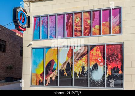 Le Ground Zero Blues Club, co-détenu par l'acteur Morgan Freeman, a ouvert sa deuxième place en février 2022 sur l'historique Howard Ave à Biloxi, Mississippi, États-Unis. Banque D'Images