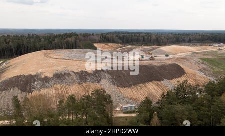 Vue aérienne du vidage de la ville ou de la décharge. Pollution concept, vue de dessus Banque D'Images